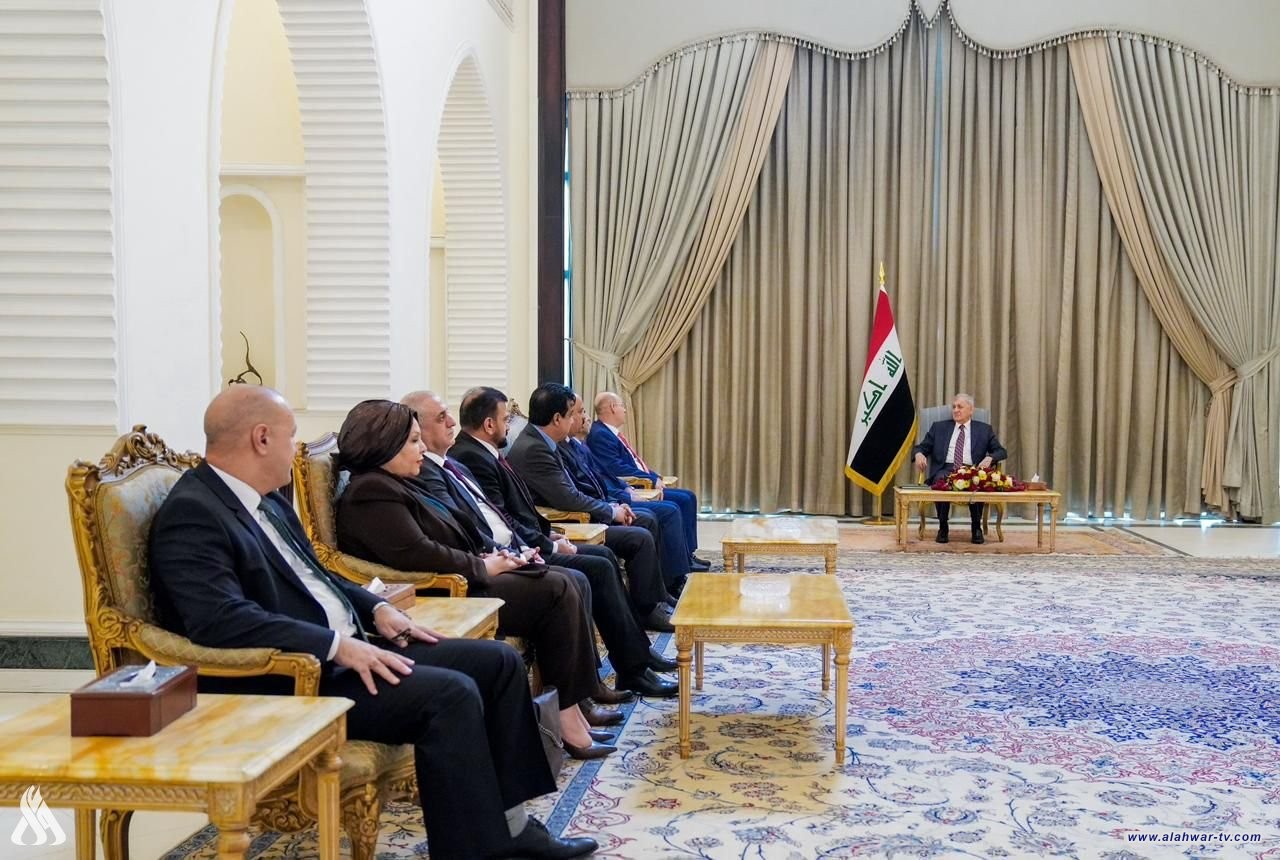 رئيس الجمهورية يؤكد وجوب النجاح في إجراء انتخابات مجالس المحافظات